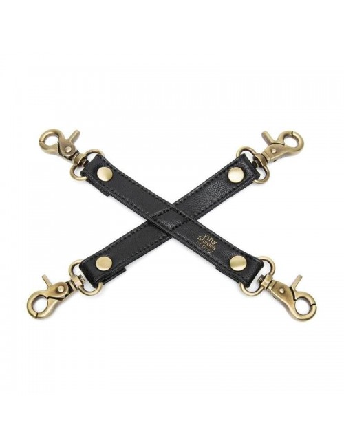 Bound to You Arnes Cruzado Cuero Sintetico